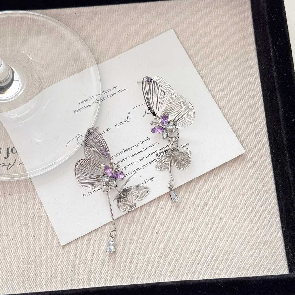 ight Luhuri Butterfly Flying Tassel Earrings Personalized Fashion Wedding Party Ladies Earrings Festival Girls Jewelry Gift XJ250722