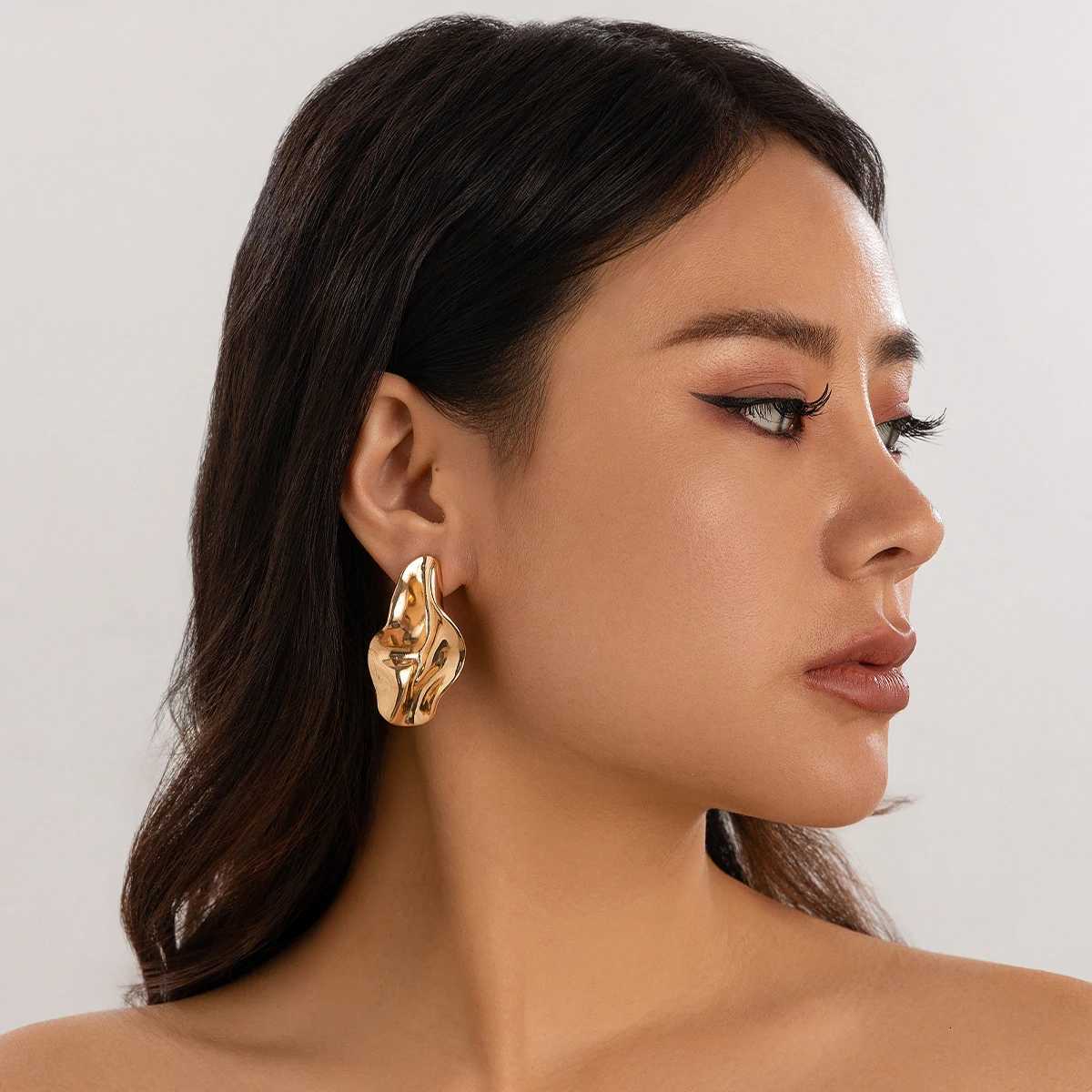 IngeSight.Z Creative Irregular Metal Pleated Earrings for Women New Aesthetics Gold Color Ear Piercing Earrings Party Jewelry XJ250722