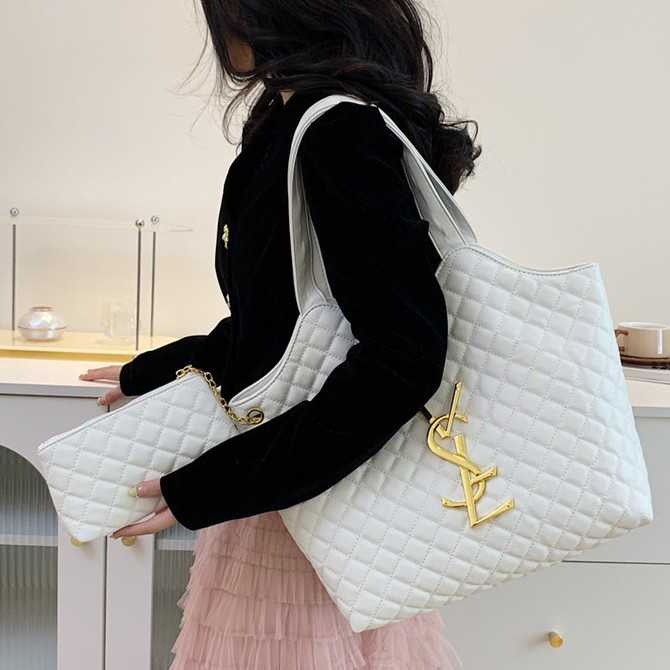 High Capacity Luxury Designer Bags Handbags High Quality Shoulder Bags Fashionable Underarm Bags Crossbody Bags Designer Women's Bags Metal Walle