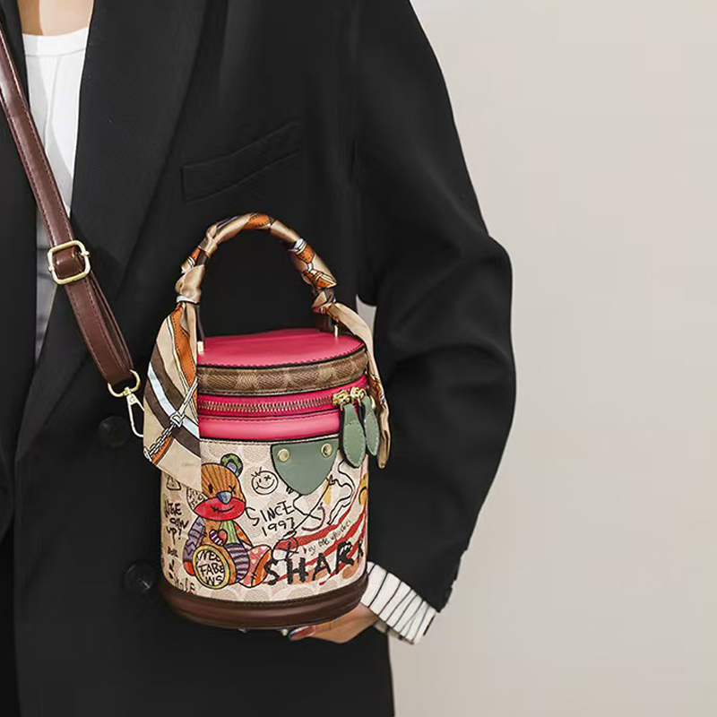 Designer Bag Shoulder Bag Luxury Bag Crossbody Purse Designer temperament graffiti cylindrical everything stylish single shoulder crossbody bag