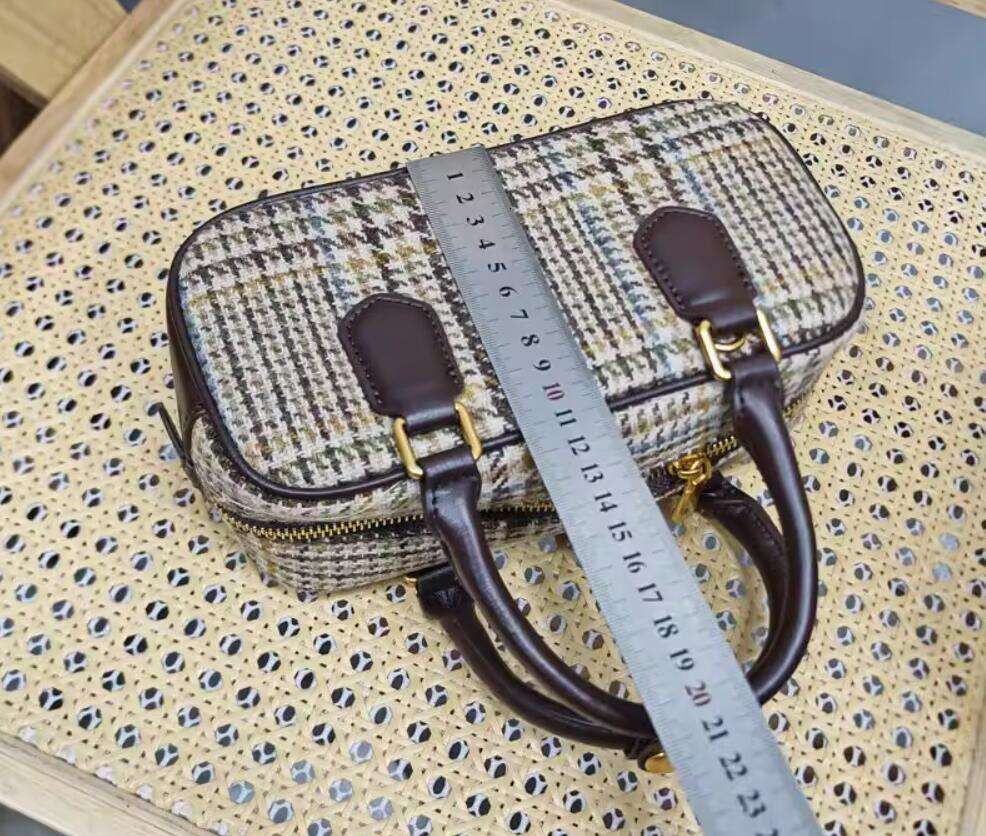 Designer Bags Luxury Fashion Portable Bowling 2025 New Autumn and Winter High-End One-Shoulder Messenger Bag Female Trend