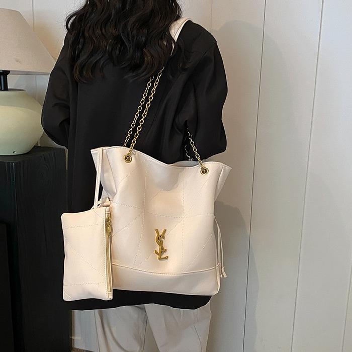 Designer Bag Shoulder Bag Luxury Bag Purse Tote Classic Logo Women's Tramp Bag High Quality Leather Large Capacity Crossbody Black Shopping Handb