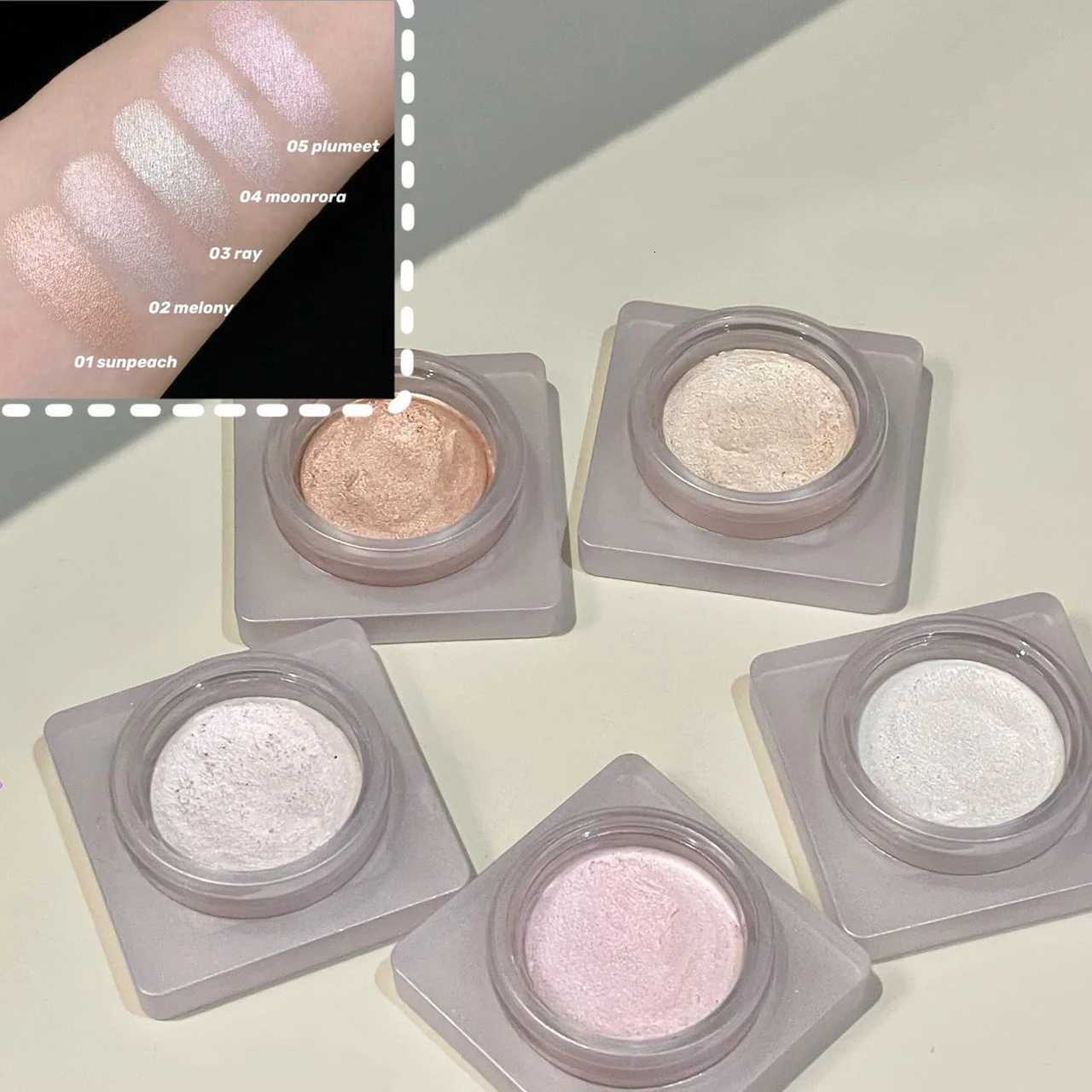Highlighting Powder Lescent Fine Mashed Soft Texture Non-Flying Powder Natural Brightening Long-Lasting Highlighter Palette W250722