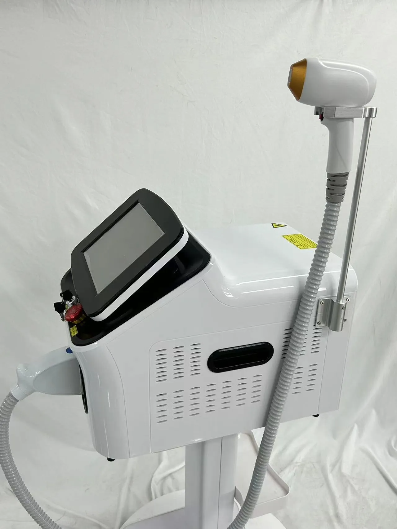 New 808nm Diode Laser Hair Removal Machine Ice Platinum 755 808 1064 3Wavelength Provides The Best Hair Removal Experience