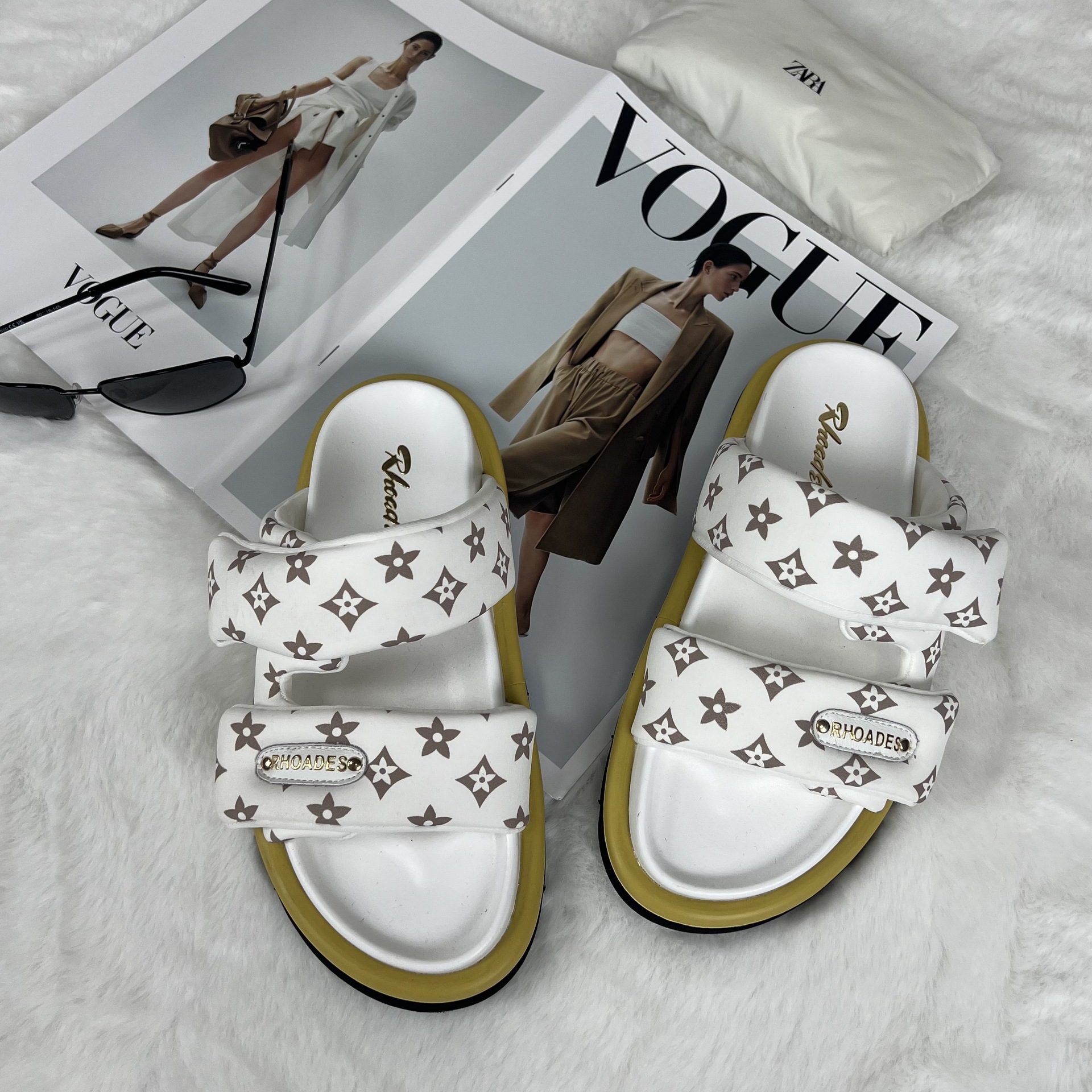 New slippers summer L family presbydo beach shoes Velcro platform sandals V family versatile women's shoes
