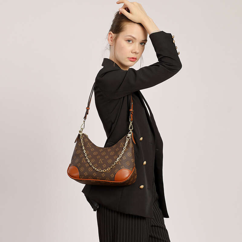 New Designer luxury Underarm bag Versatile Commuter Dumpling High-end Feel Single Shoulder Niche Design Women's Bag