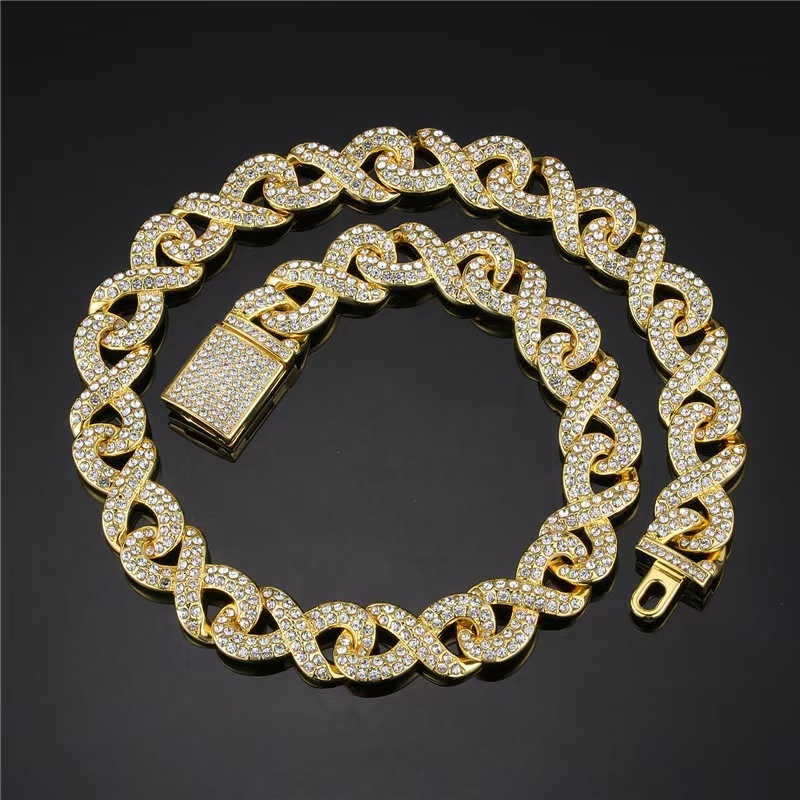 Designer necklace 13mm wide, Moissanite VVS material. Hip-hop rap necklace. Suitable for daily wear. As a birthday gift. Free delivery to your doorste