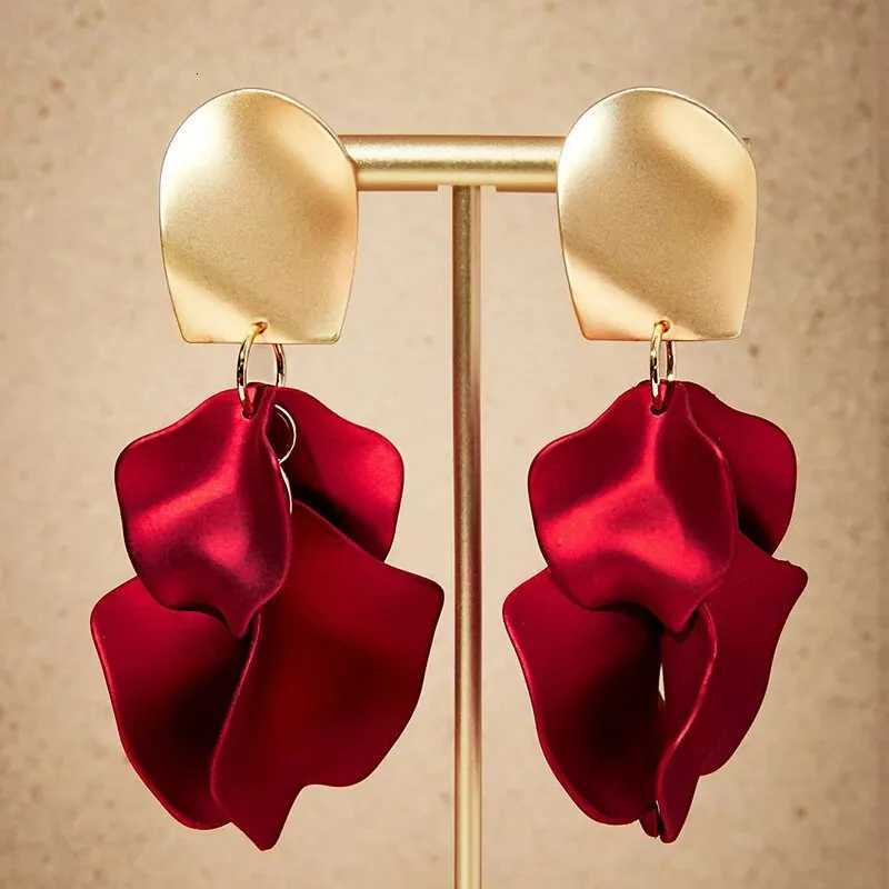 Stylish Multicolored Flower Earrings For Women Delicate Petal Tassel Stud Earring Temperament Everyday Party AccessoriesXJ250722