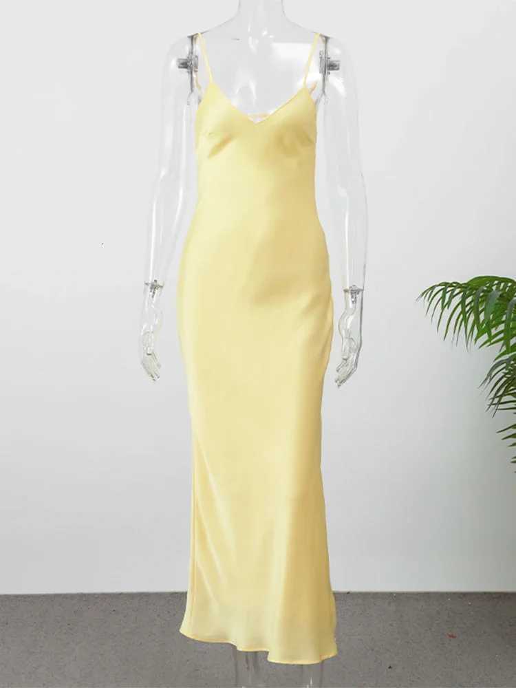 Sexy Yellow Satin Backless Maxi Dress Women Ele Sveless V Neck Sling Long Gowns New 2025 Lady Evening Party Slim Fit Dress XJ250722