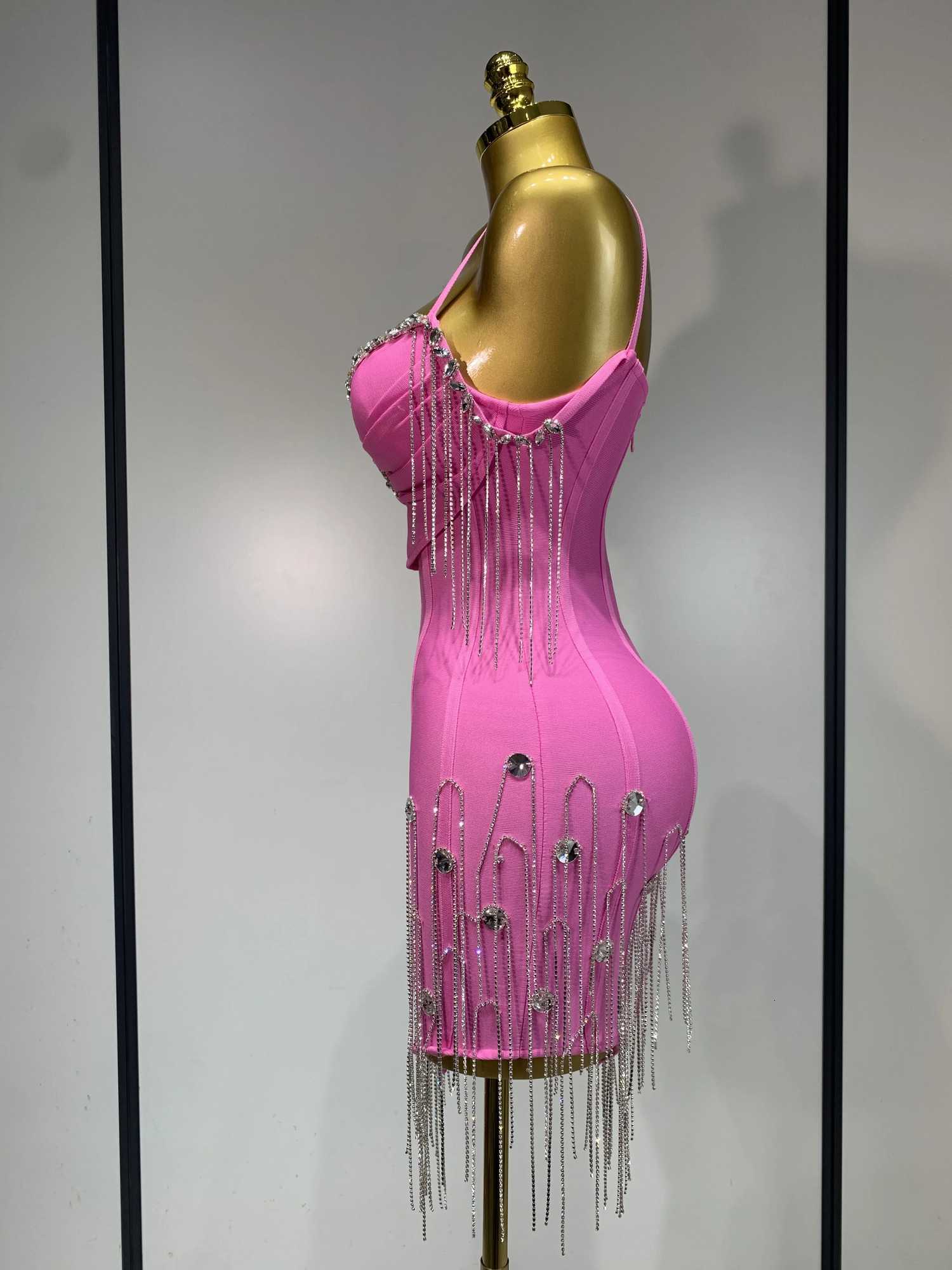 Sexy Backless Spaghetti Strap Bodycon Sleeveless Bandage Dress Ele Prom Gown Club Evening Party Luxury Birthday Dresses XJ250722