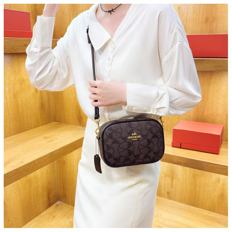 Designer Camera bags High Quality Leather Wallet Women Classic Black Shoulder bag Tassel Charm Metal Decoration