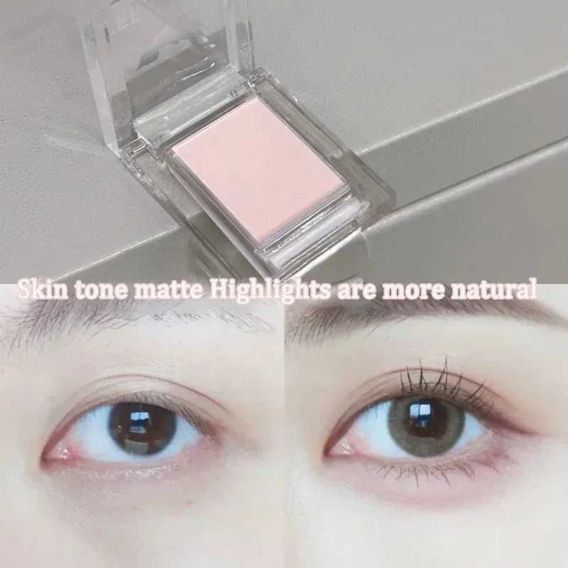 Monochrome Matte White Highlighter Palette Low Saturation 4 Color Face Matte Highlighter Eye Nose Eyeshadow Korean Makeup Cosmetic W250722