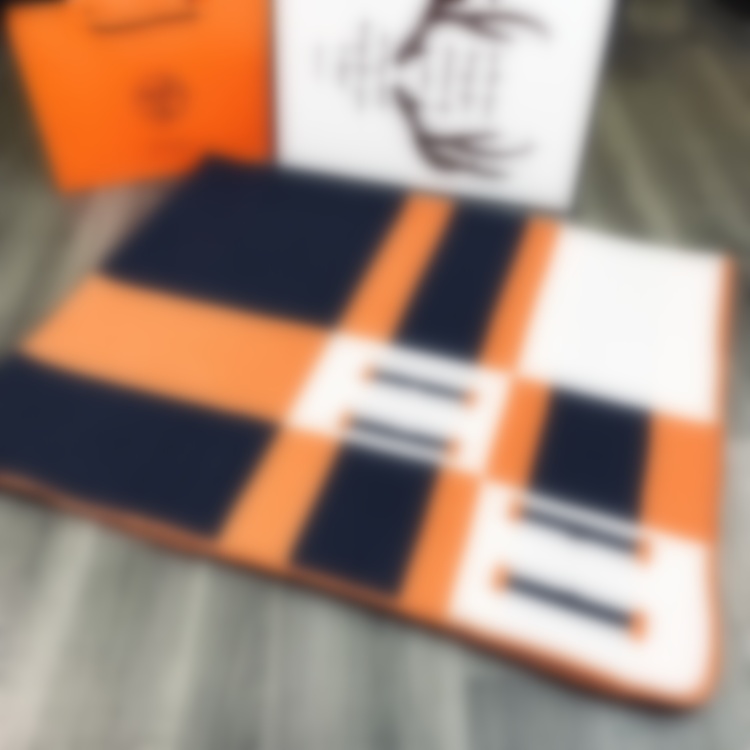 Designer blanket Airplane Blanket H Home Cashmere Wool Blanket Sofa Single Letter Blankets Home Textiles Office Nap Air Conditioning Cover Blankets