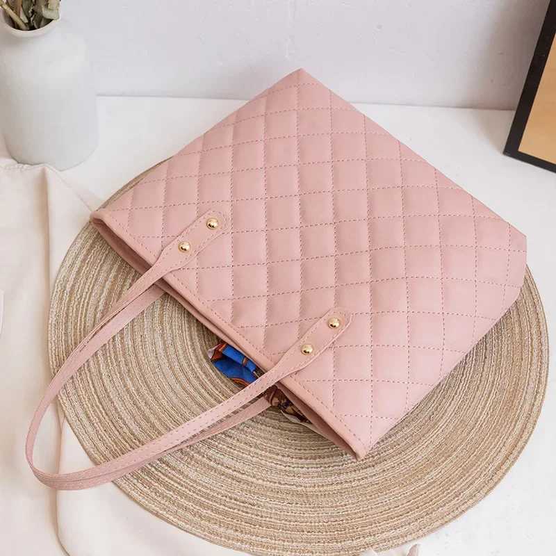 Large Capacity Embroidery Bag New Trendy Simple Scarf Tote Bag Hot Selling One Shoulder Bucket Bag Bags for Women XJ250704