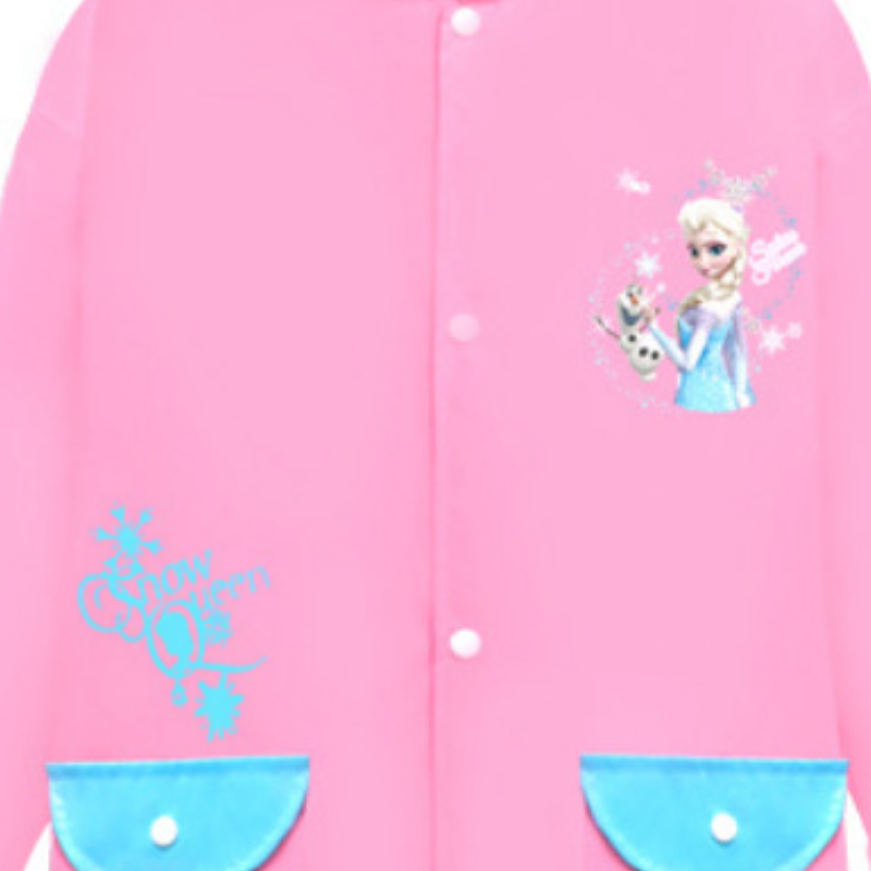 Disney primary school raincoat backpack is designed with a wide brim and reflective strips to ensure safe travel at night The large backpack position 