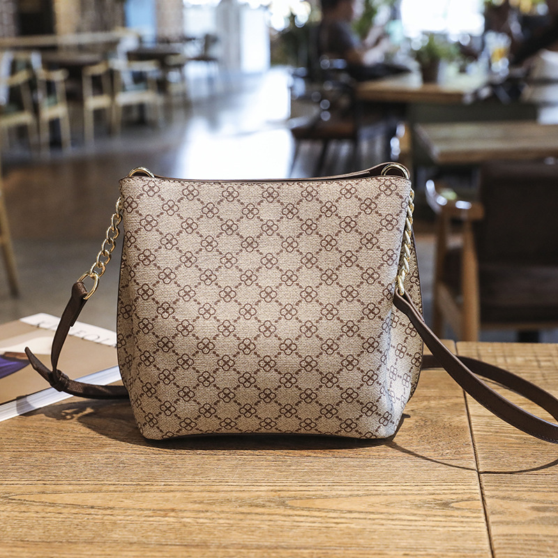 Female bag new style easy to build bucket bag temperament goddess printed small bag large capacity shoulder crossbody bag 2025s hot