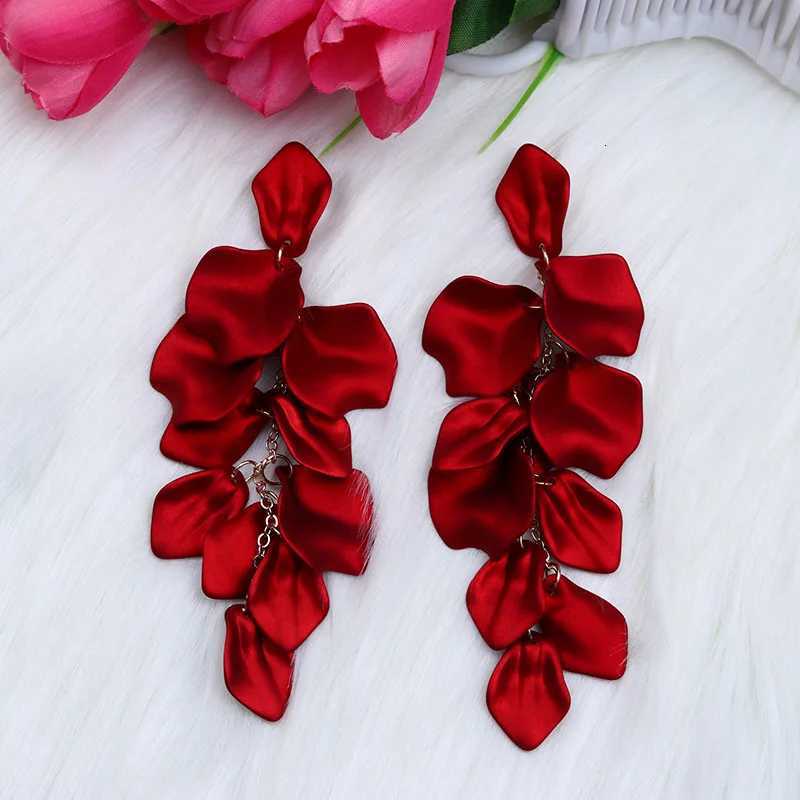 Tren Petal Tassel Long Drop Earrings for Women Red Blue Exaggerate Big Dangle Earrings Wedding Party Personality Jewelry Gift XJ250722