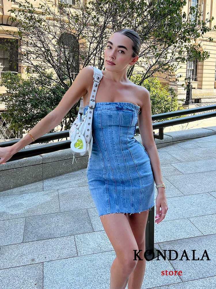 TRZA Sexy Blue Denim Sheath Mini Party Dress Women Y2K Street Style Jeans Tube Backless Bodycon Dress Fashion 2024 Dresses XJ250722