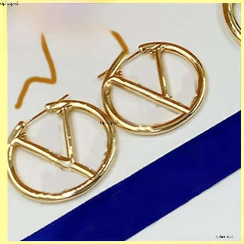 Women Hoops Fashion Womens Circle Simple Gold Jewelry s Designer Earrings Sier Letter Stud Earring Size 5 Cm BFD2411071