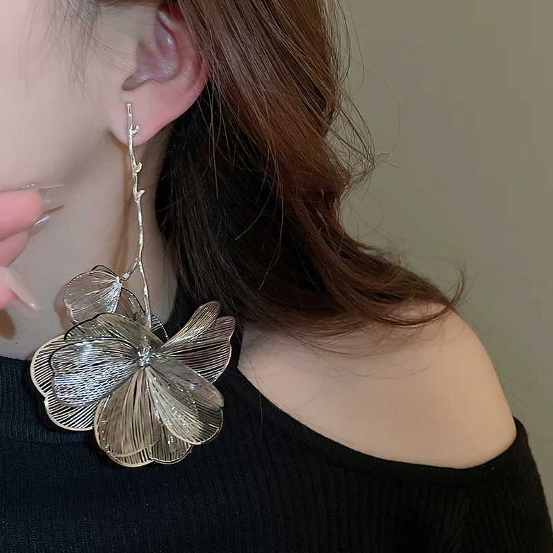 Fashion Rhinestone Flower Pendant Long Tassel Earrings For Women Trendy Exaggerated Hanging Earring Party Jewelry Accessories XJ250722