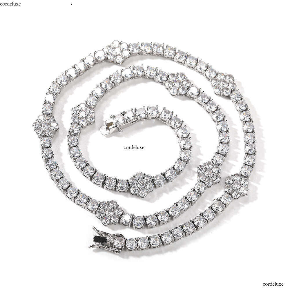 Hip hop high-quality 5A VVS Moissanite wer tennis trendy cool unisex niche light collarbone chain accessory