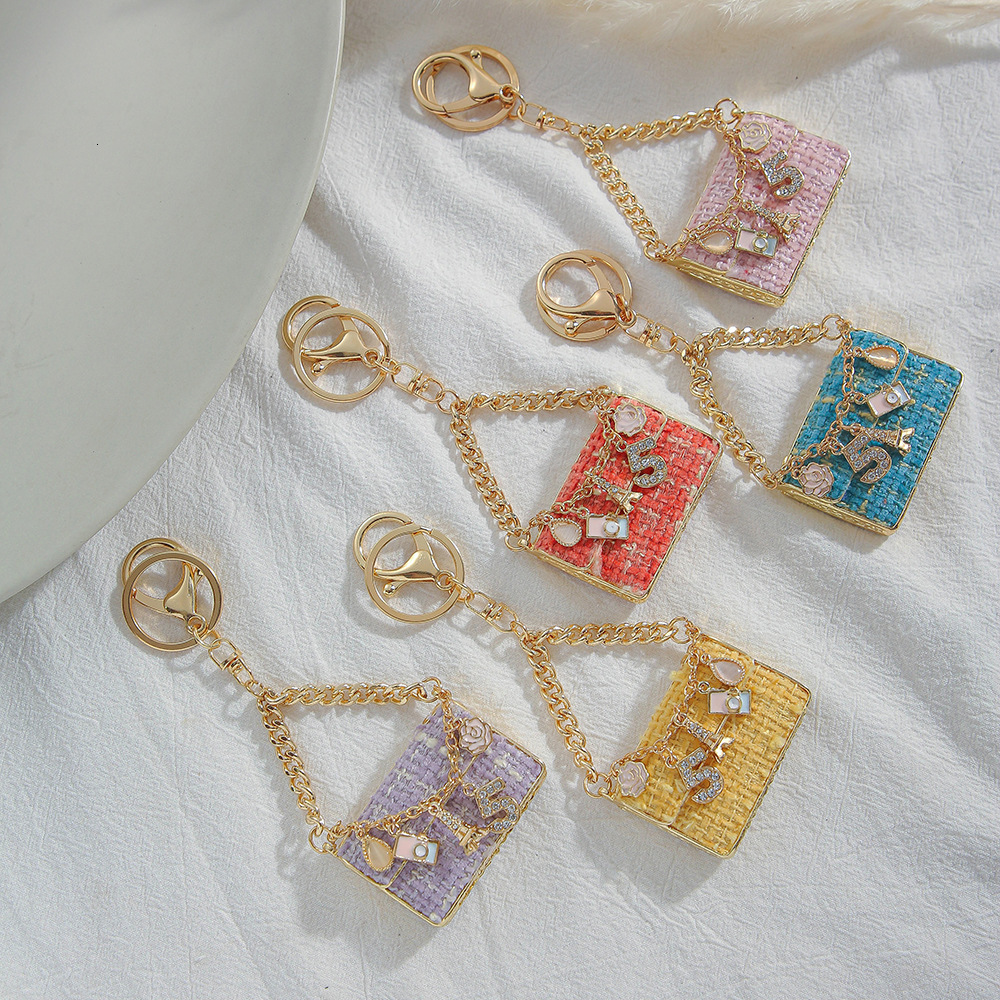 Creative Small Gift Sweet Style Bag Key Chain Small Pendant Metal Key Chain Pendant Small Commodity Cute 250722