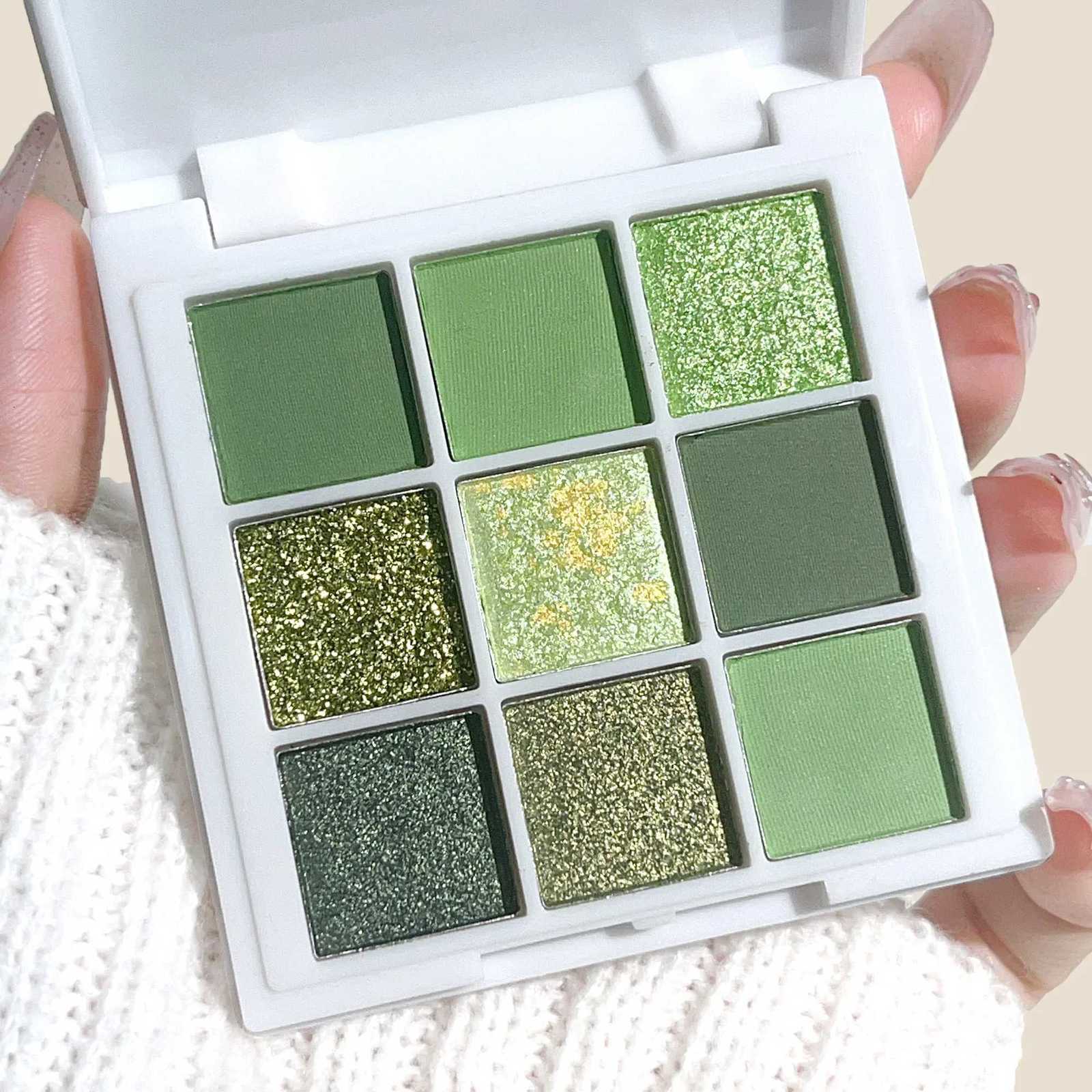 9 Color High-Pigment Green Eyeshadow Palette - Long Lasting Smudge-Proof Matte Shimmer Finishes for Everyday and Party Looks W250722