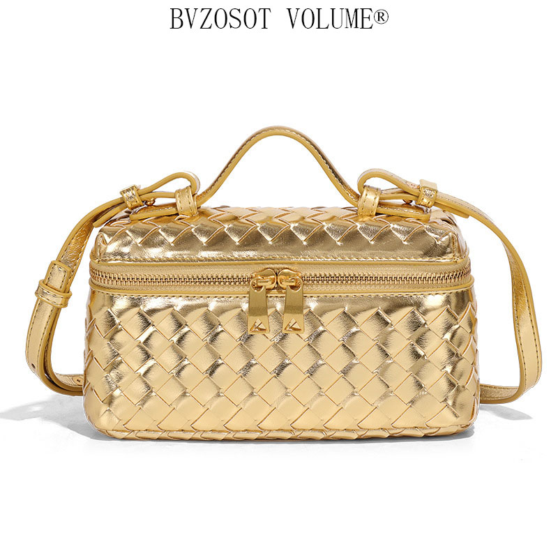 Small - scale hand - knitted box - shaped bags New fashion lunch - box - style bags from brand B Hand - carried single - shoulder and cross - body bag
