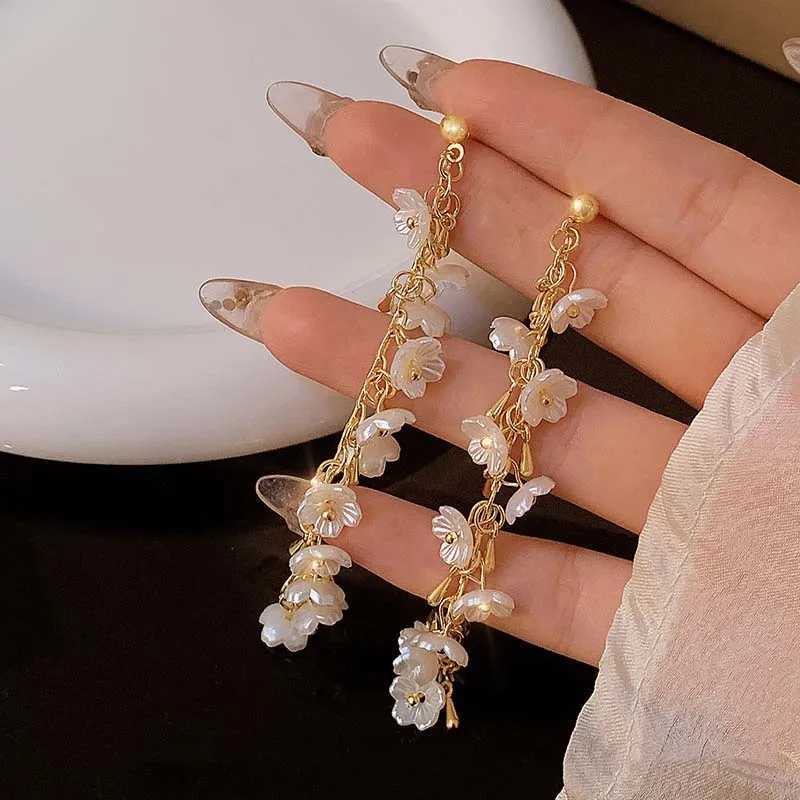 Fashion Camellia Flower Petal Dangle Earrings for Women Luxury Designer Removable Tassel Earrings Temperament Jewelry Gift XJ250722