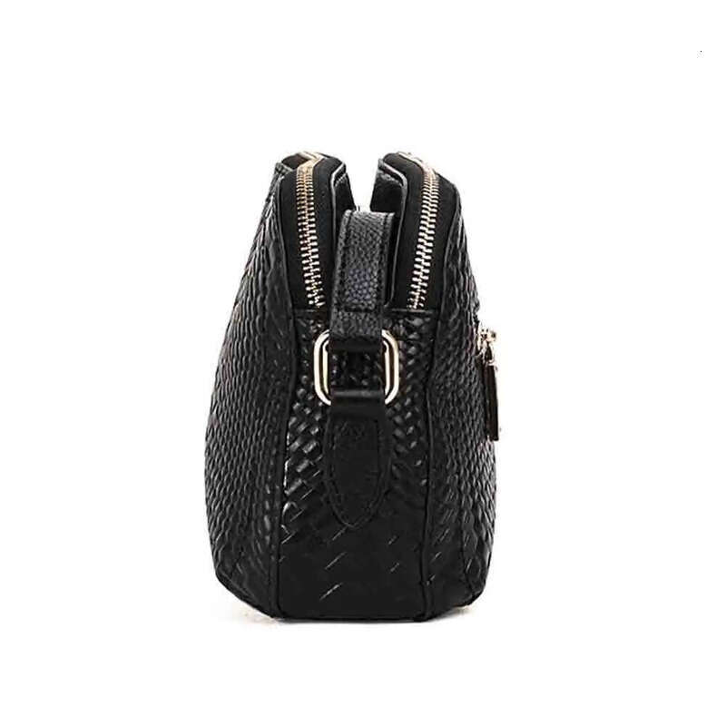 2025 New Knit Series Woman Shoulder Bag Crossbody Cowhide Woven Ladies Daily Black