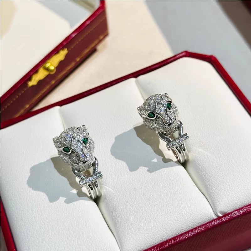 Silver - Tone Panther - Head Rings With Rhinestone And Emerald Accents Edgy Party Jewelry And Gift For Her High Quality And Unique Jewelry