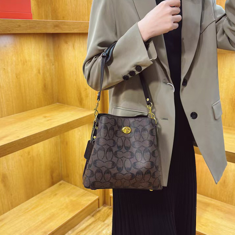 Tote bag Designer bag Fashion Bags Women's Travel Luxury Handbag Shoulder Beach Bag Hot Tote Bag Large Letter Designer Large Capacity Bag Shoppin