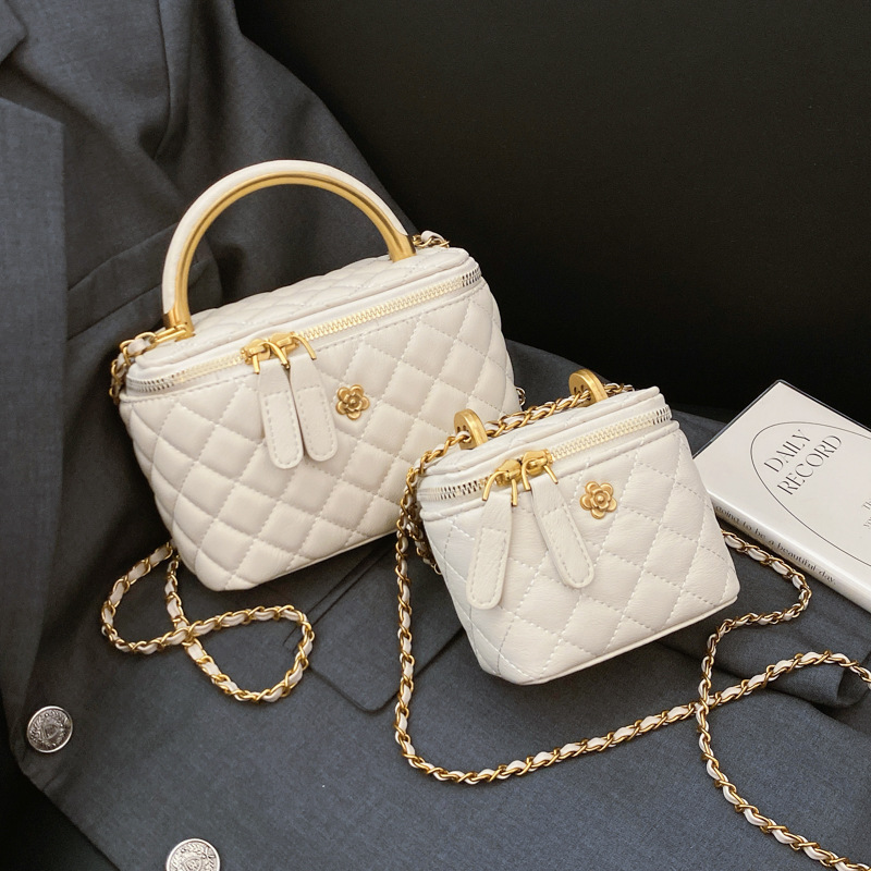 Senior sense chain crossbody bag female autumn and winter Lingge all build temperament box bag fashion shoulder bag 2025