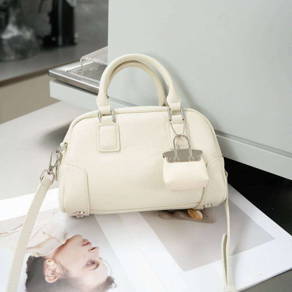 2025 New Tote Bag Fashion Ladies Cowhide Shoulder Or Crossbody Bags Small Genuine Leather Handbag Woman