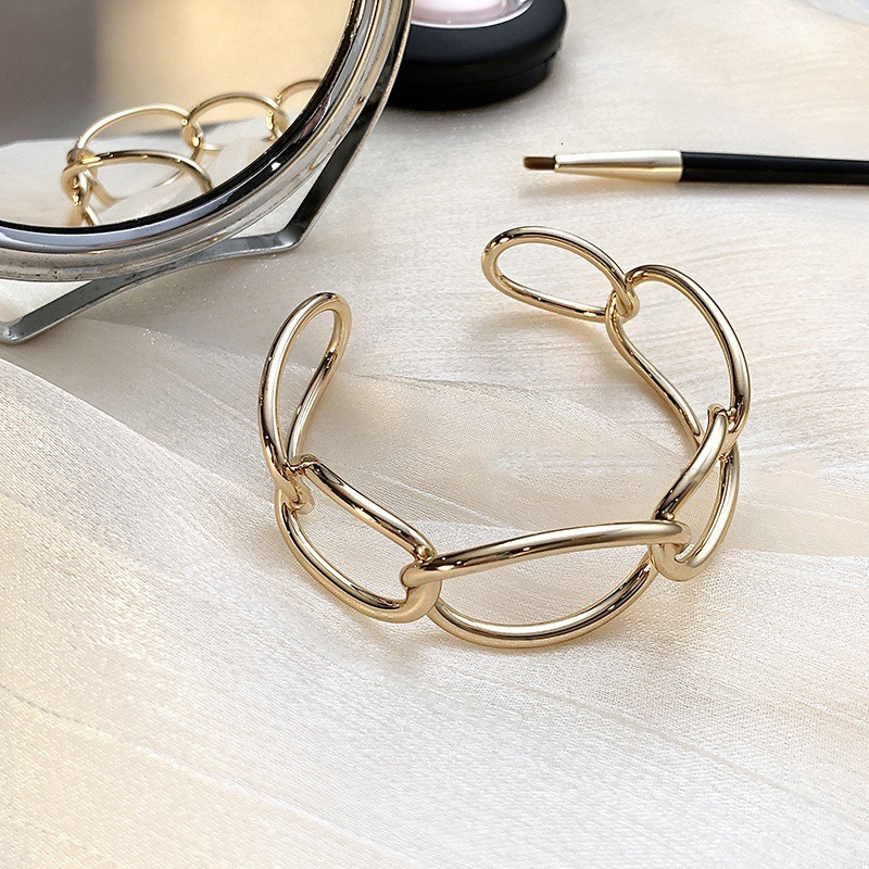 Minimalist Style Hollow Chain Open Simple Fashion Design Bracelet Elegant High-end Sense Jewelry for Women