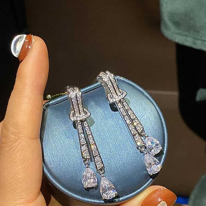 Huitan Bling Long Tassels CZ Drop Earrings for Women Elegant Charms Wedding Party Jewelry Trending Hot Sale Ear Accessories XJ250722