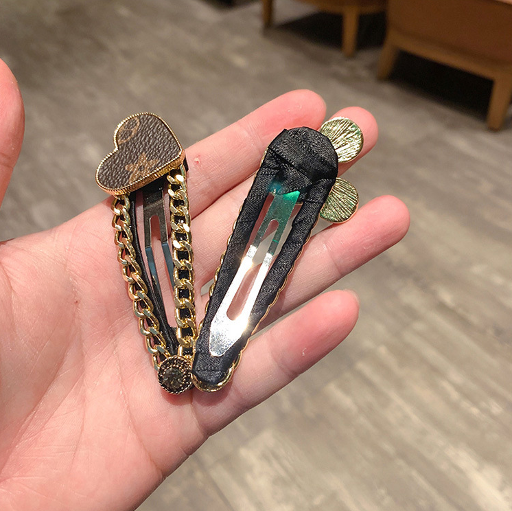 for woman Luxury Designer Heart Clips With Metal Chain Edge - Faux Leather Accent Retro Style Side Hair Clamp For Women And Girls Free Ship