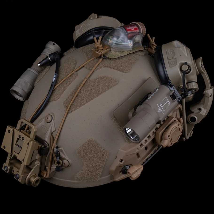 Tactical Flashlight for Pistol Light 800 Lumens SF Style X300U X300 Ultra X300U-A Airsoft Strobe Helmet Light fits 20mm Rail W250722