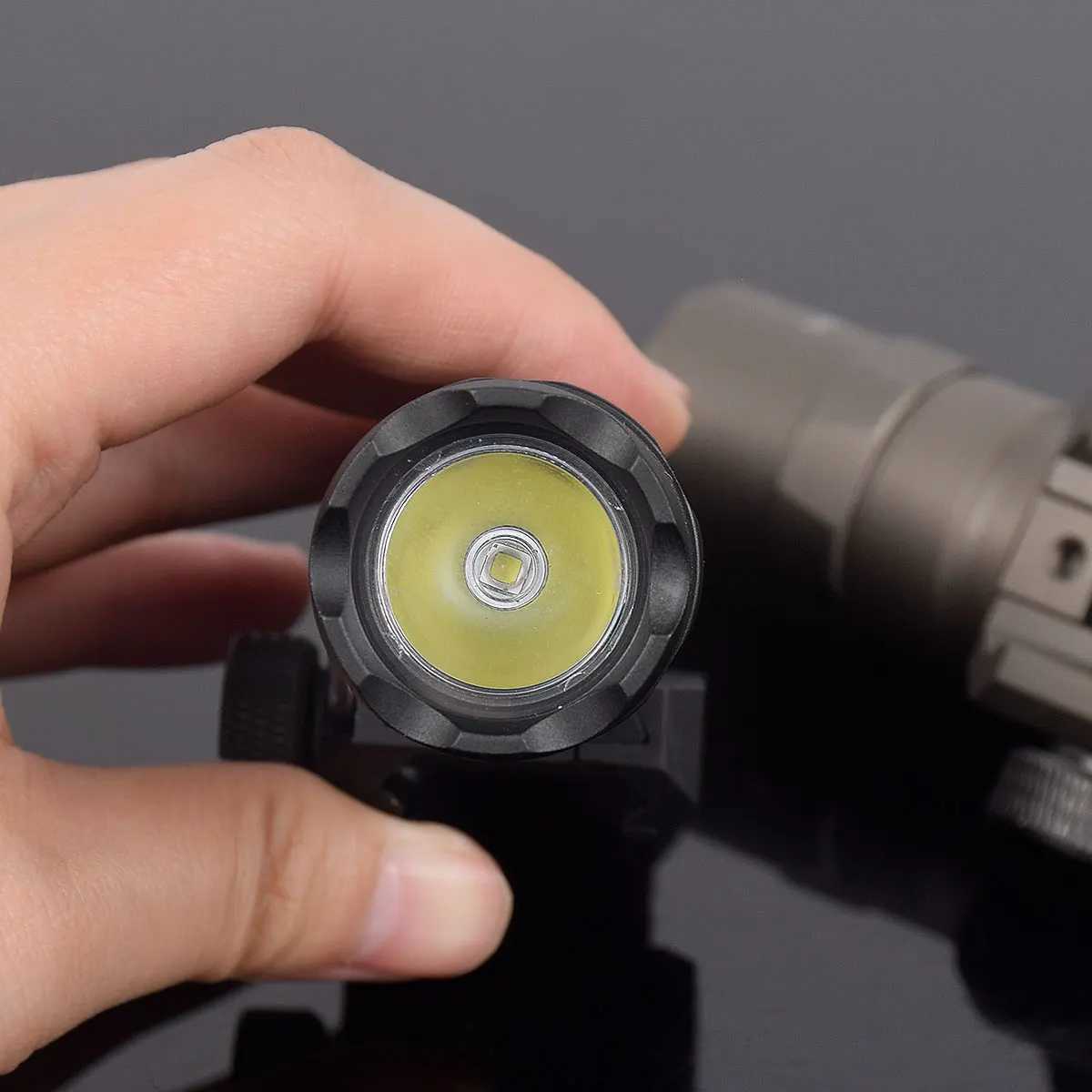Tactical Surefire M300 M300B M300C Airsoft Weapon Flashlight Hunting Scout Torch Rifle AR15 Gun LED Light Button Remote Switch W250722