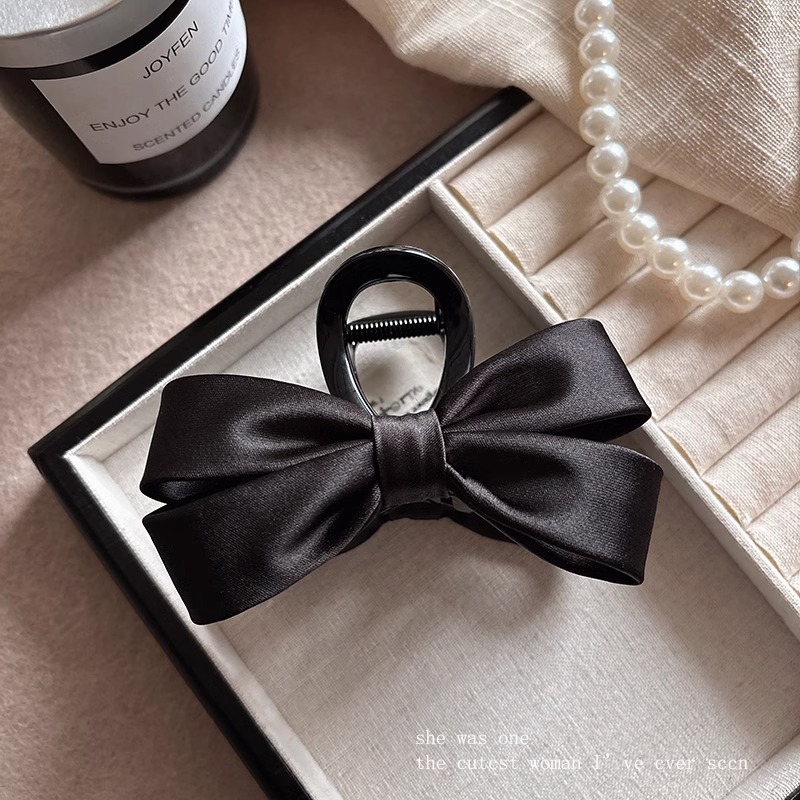 High end black bubble bow hair clip, large size hair display, large hair volume, back of the head bun hair, shark clip hair accessory