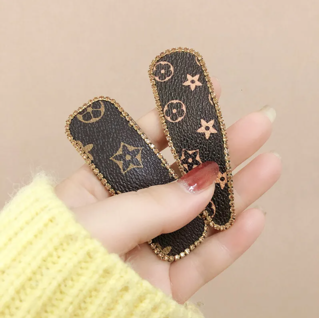 Korean Luxury Fashion Simple Printed Leather for Women Elegant Side Bangs Clip Hair Accessory