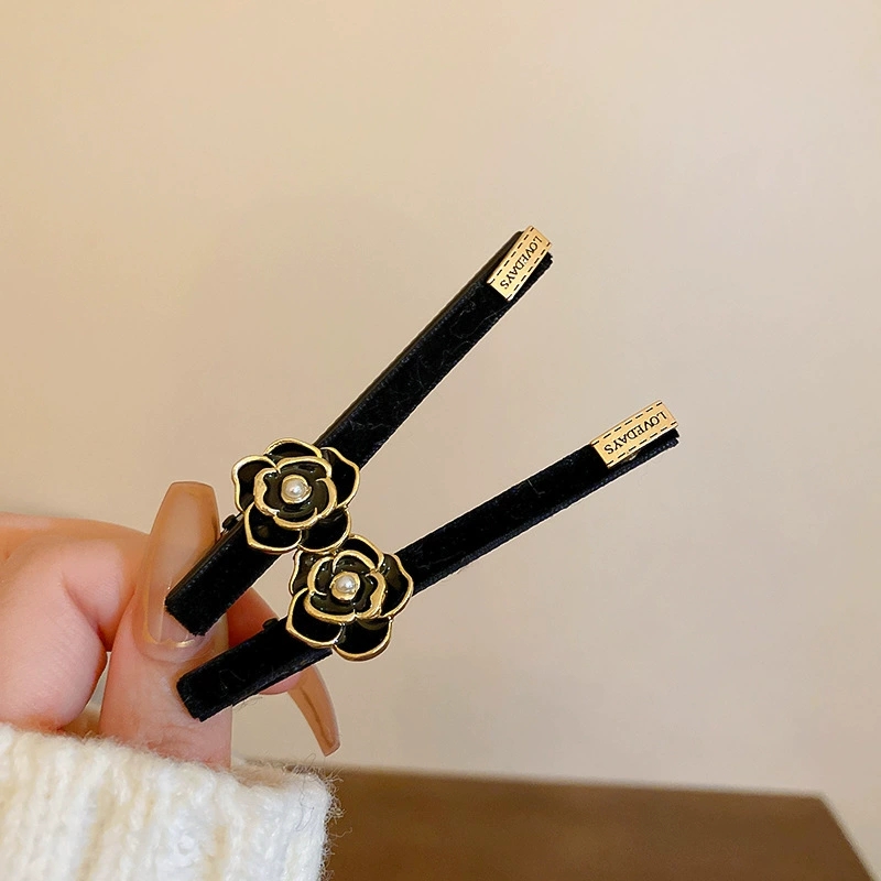 Chic Vintage-Inspired Camellia Hair Accessory with Straight Claws Feminine Jewelry for Everyday Use