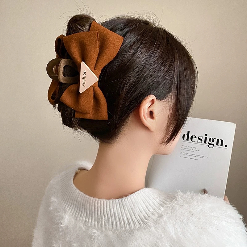 High-end Korean Style Large Triangle Claw Clip for Thick Hair Big Size Hair Clamp for Back of Head Fabric Bowknot Shark Clip Elegant Hair Accessory