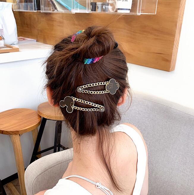 Heart Shaped Four Leaf Clover Shaped Fashion Hairpin Fashion Heart Leather Printed Metal Chain Clip Retro Style Side Bb Clip Hair Accessory C