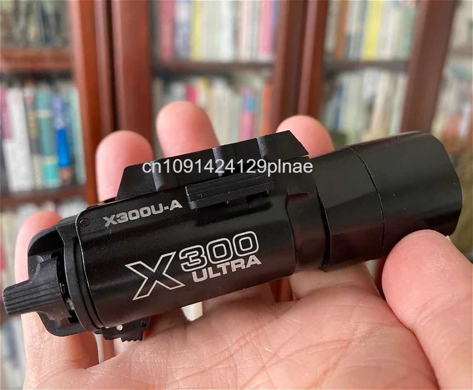 Tactical X300UA X300U-A Flashlight X300U Scout Light White LED Hunting Weapon Light Fits 20mm Picatinny Rail W250722