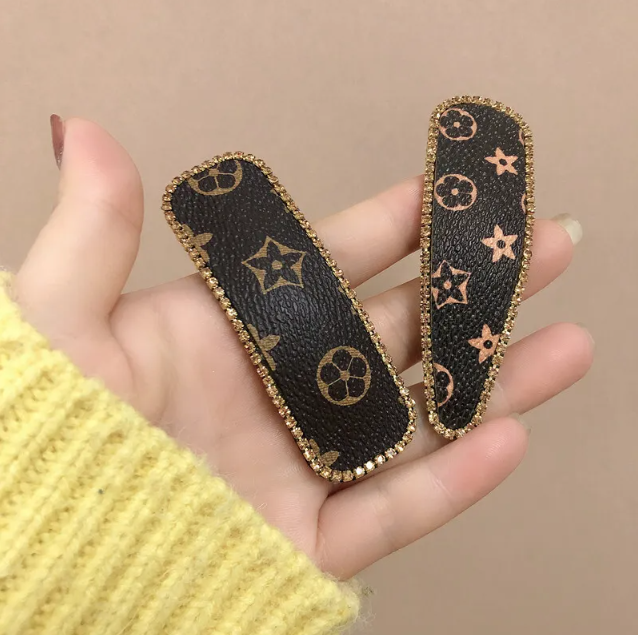 Korean Luxury Fashion Simple Printed Leather for Women Elegant Side Bangs Clip Hair Accessory