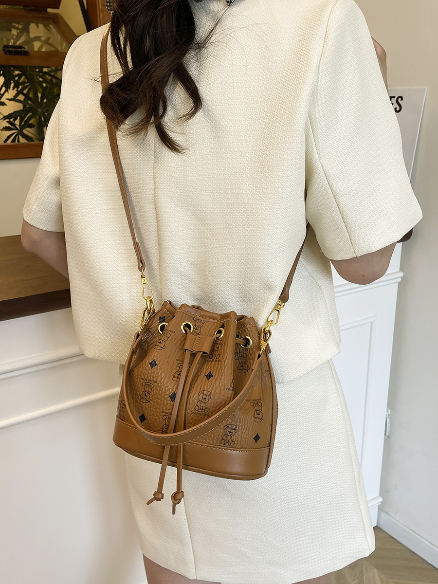 Designer Shoulder Handbag Purse Vintage Pattern Women's Crossbody High Quality Leather Bucket Brown Large Capacity Tramp Bag 10A