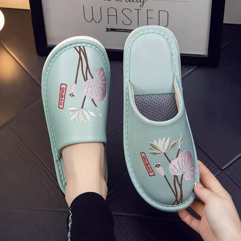 Spring and Autumn New Chinese Style Household Silent Leather Surface Waterproof Closed-Toe Slippers Indoor Home Non-Slip Odor-Resistant Unisex Summer