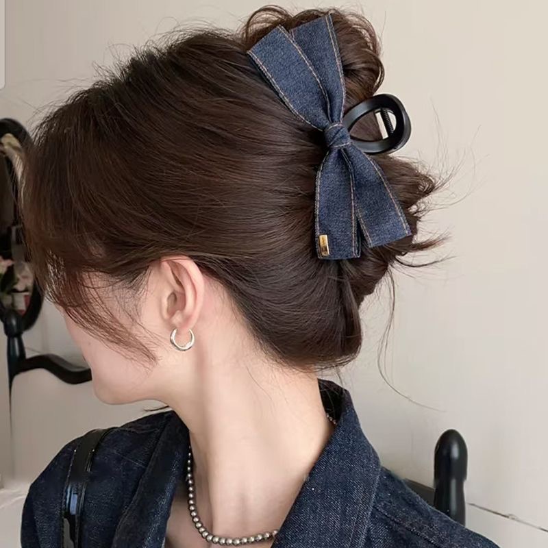 High end black bubble bow hair clip, large size hair display, large hair volume, back of the head bun hair, shark clip hair accessory
