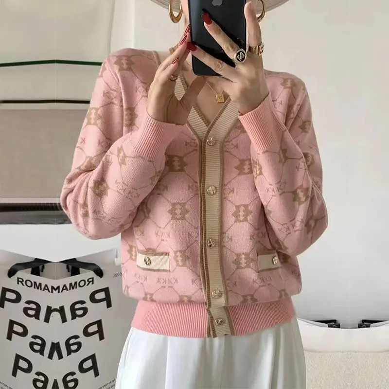 Temperament Office Lady Simplicity Women Clothing Printing Buttons Fashion Loose Autumn Winter Thin V-neck Long Sleeve Sweaters250723